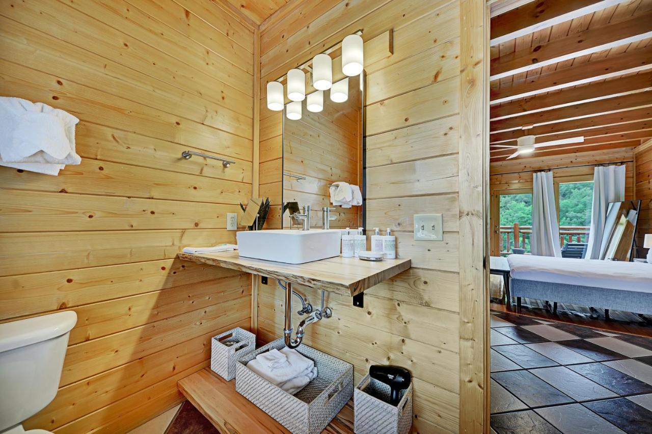 Gorgeous Large Mountain View Cabin W Hot Tub, Free Wifi, Games Villa Сивиървил Екстериор снимка